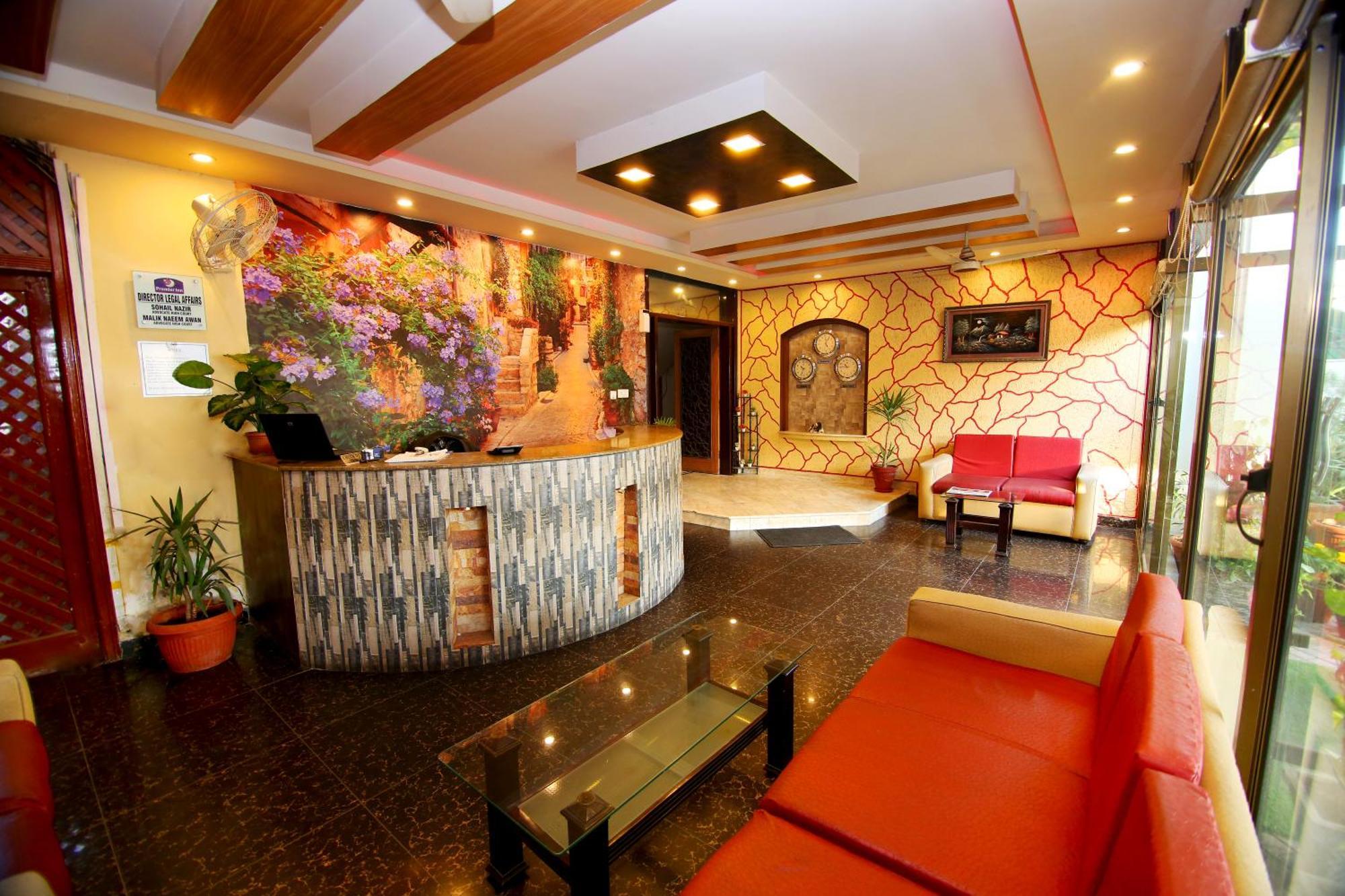Premier Inn Mall Лахор Экстерьер фото